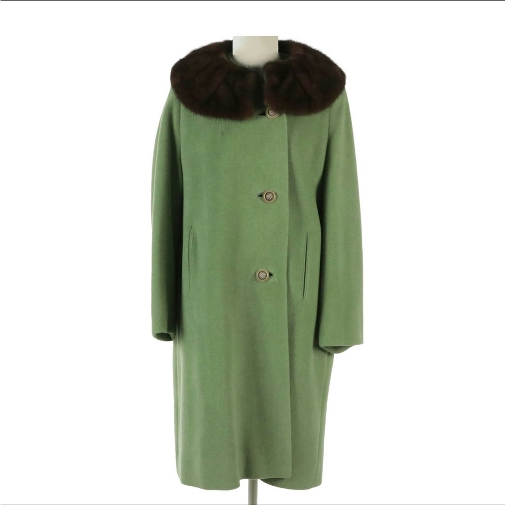 Vintage Green Coat with Fur Collar